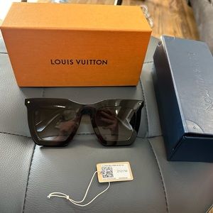 Louis Vuitton la gran bellezza black sunglasses